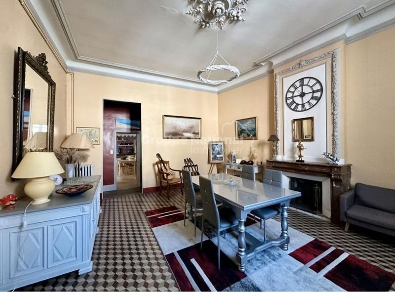 Maison bourgeoise - 320 m² - 12 pièces