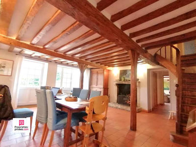 Maison - 220 m² - 6 pièces