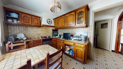 Maison - 147 m² - 9 pièces