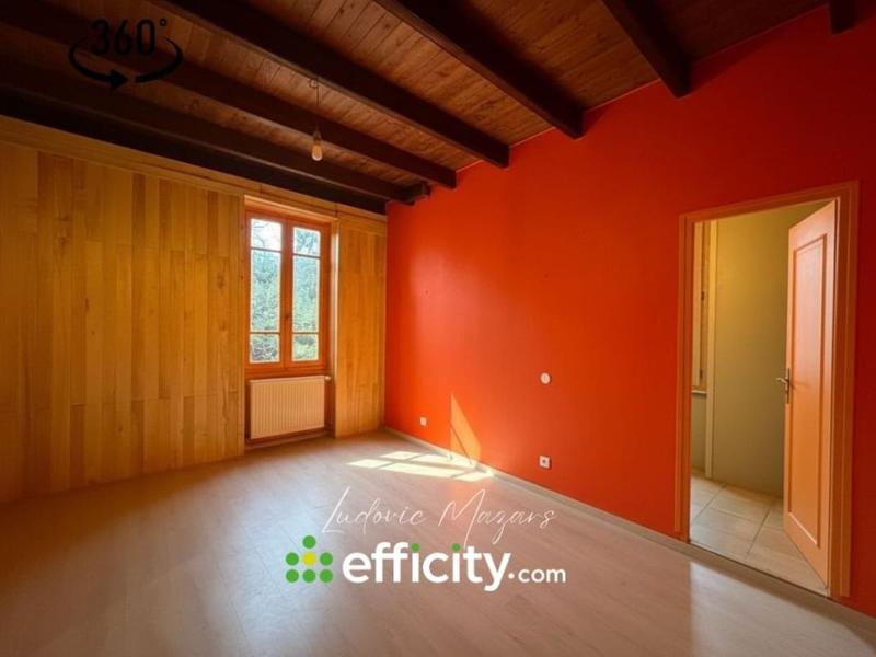 Maison - 215 m² - 6 pièces