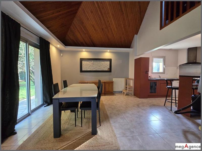 Maison - 156 m² - 7 pièces