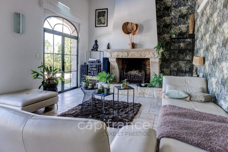 Demeure - 352 m² - 10 pièces