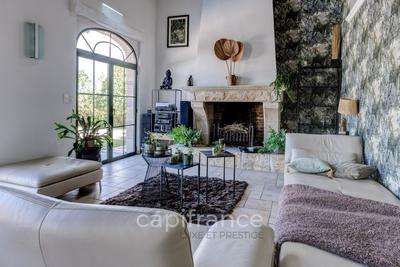 Demeure - 352 m² - 10 pièces