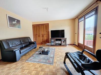 Maison - 217 m² - 8 pièces