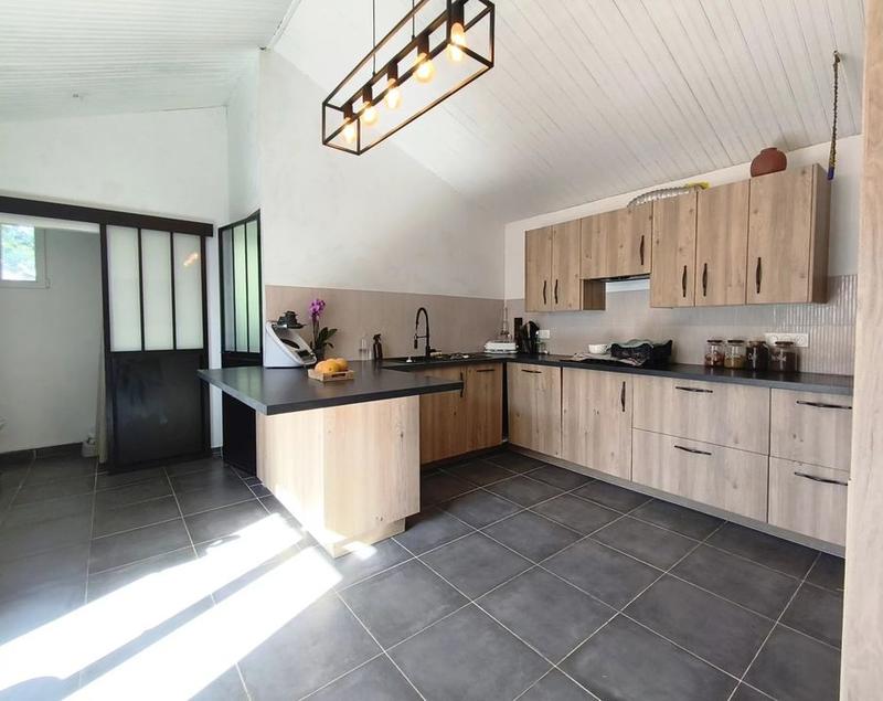 Maison - 105 m² - 4 pièces