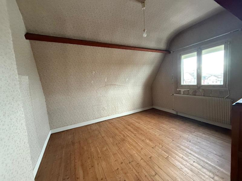 Maison - 90 m² - 6 pièces