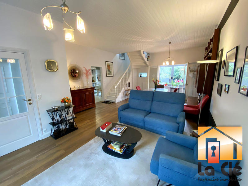 Maison traditionnelle - 156 m² - 5 pièces