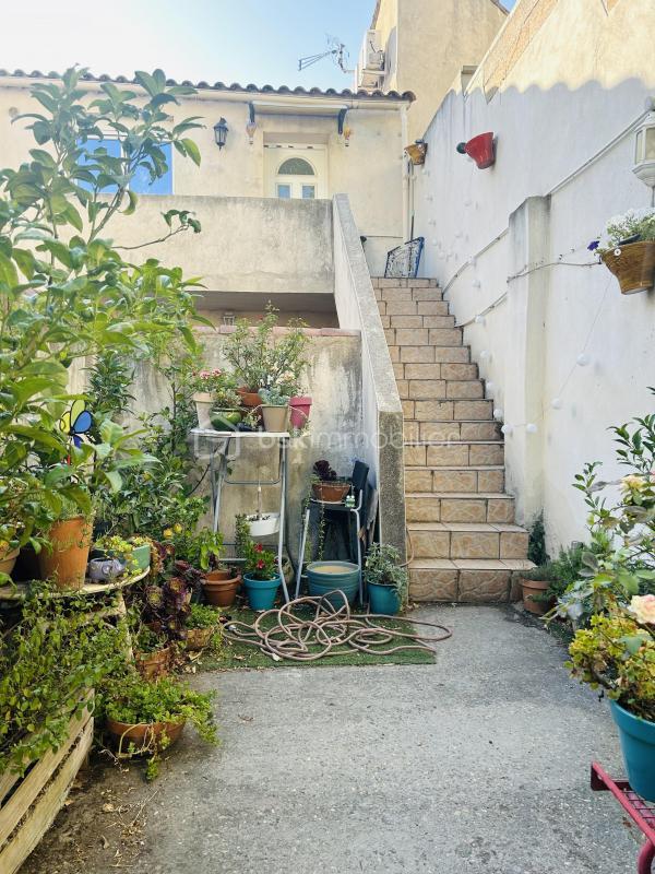 Maison - 367 m² - 13 pièces