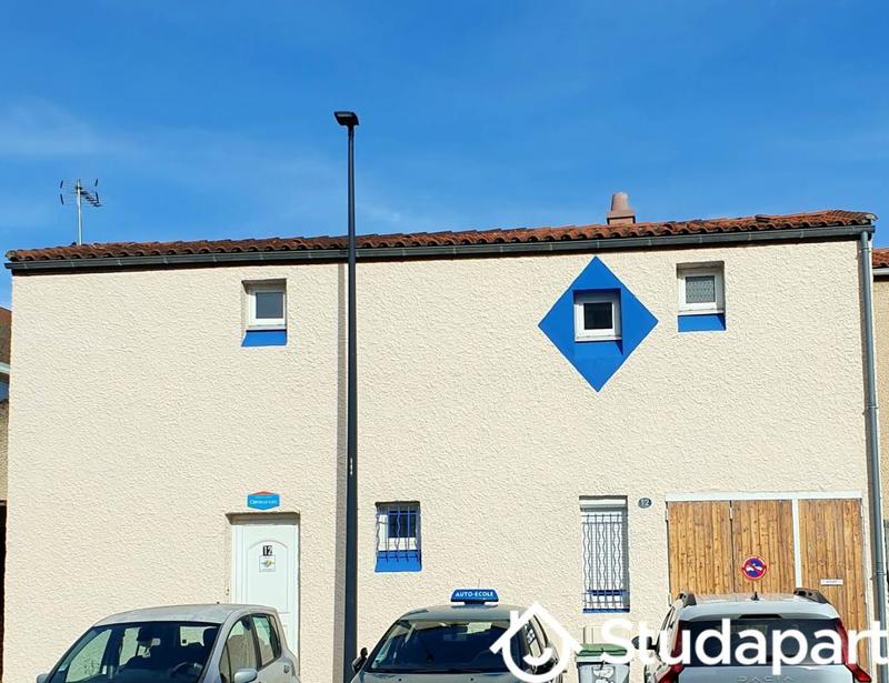 Chambre - 11 m² - 1 pièce