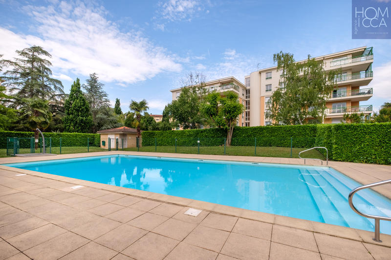 Appartement - 75 m² - 3 pièces