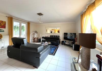 Maison - 92 m² - 5 pièces