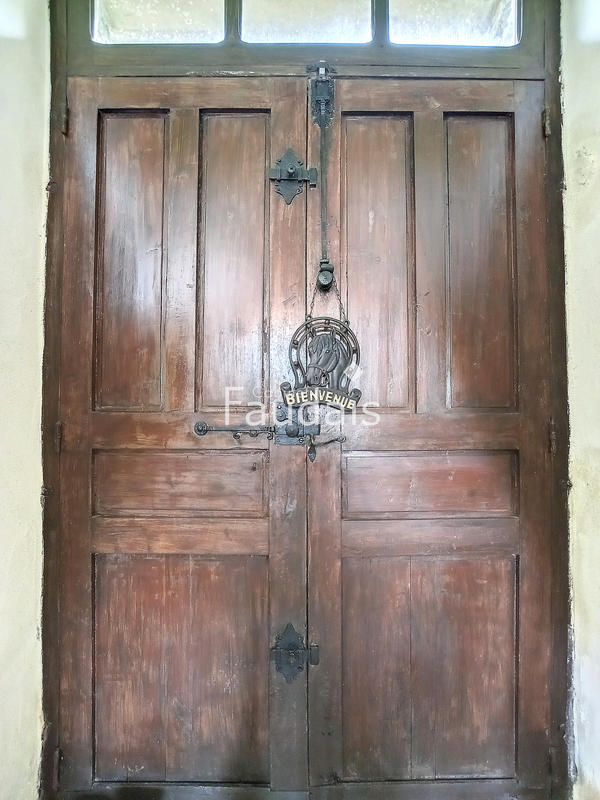 Propriété - 426 m² - 10 pièces