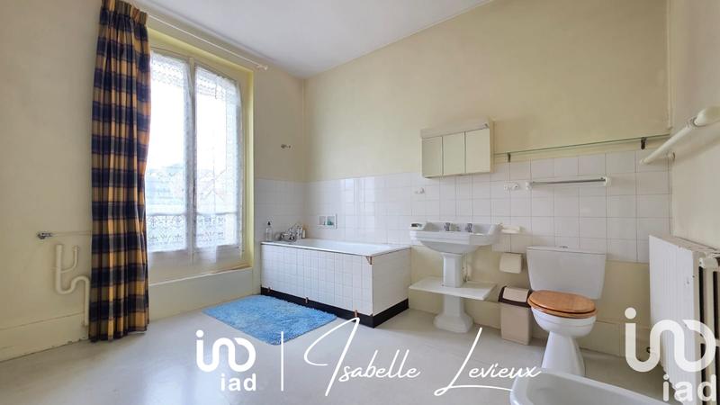 Maison - 165 m² - 11 pièces