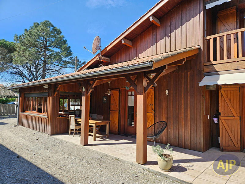 Maison - 188 m² - 7 pièces