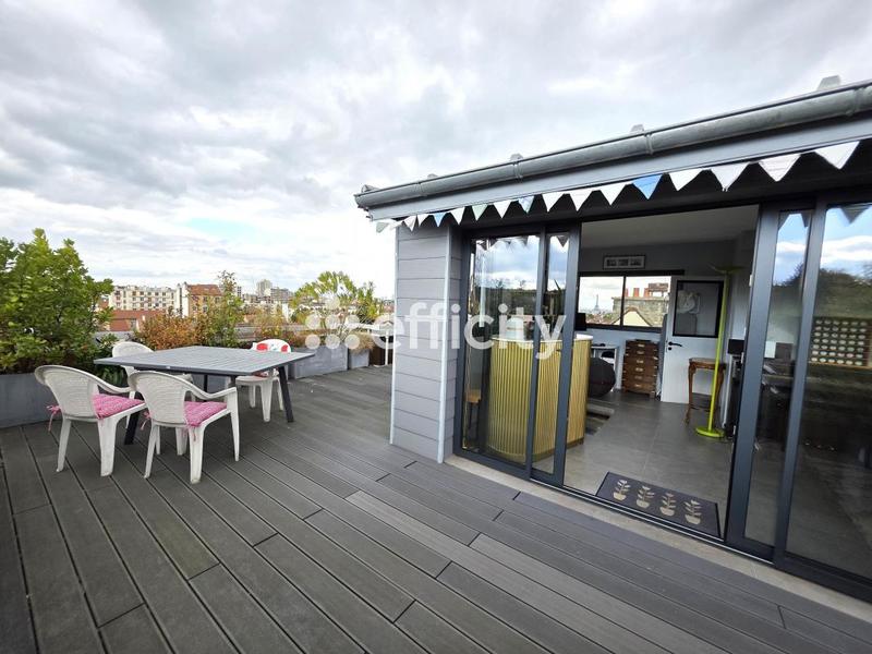 Appartement - 110 m² - 5 pièces