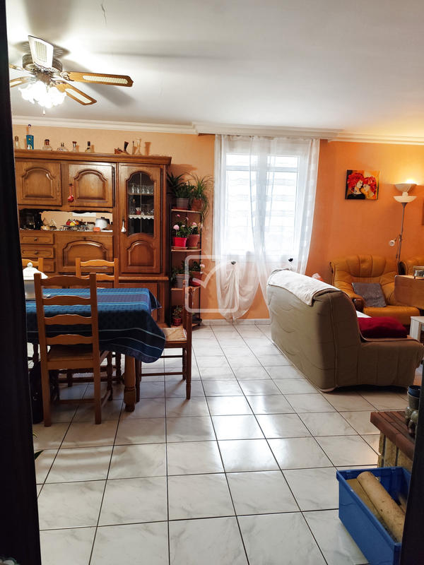 Maison - 167 m² - 8 pièces