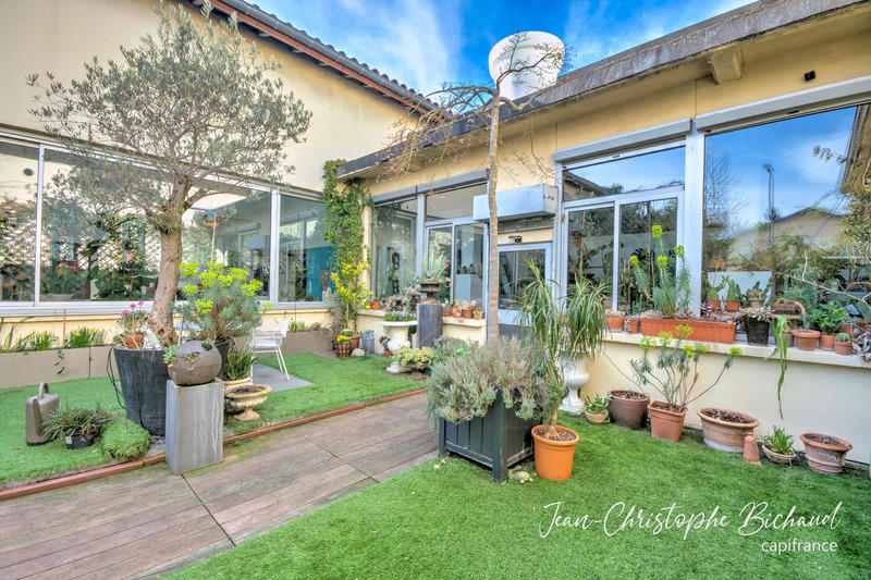 Loft - 275 m² - 5 pièces