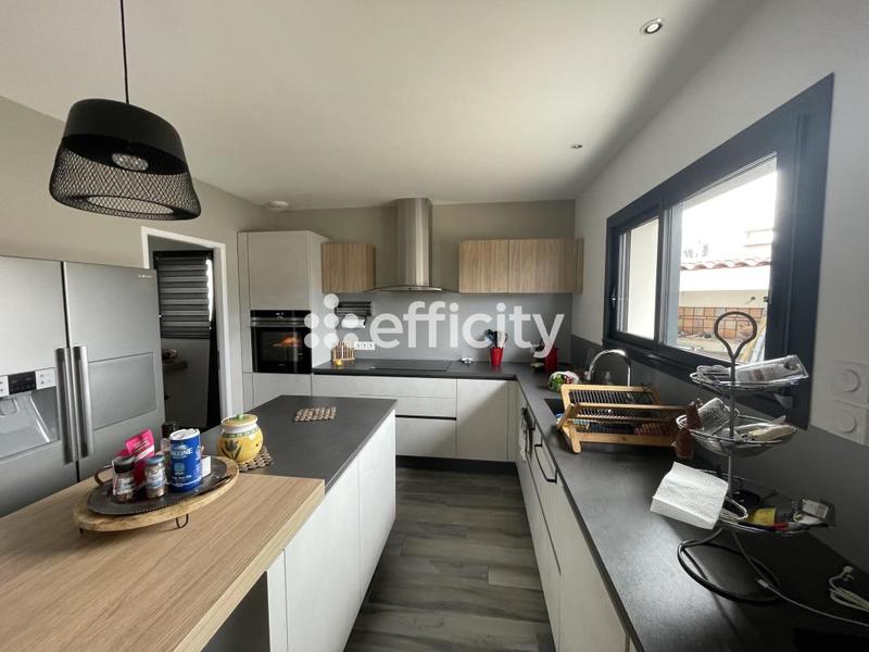 Maison - 197 m² - 4 pièces