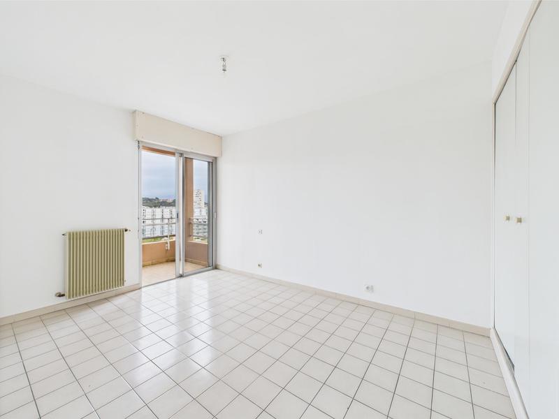 Appartement - 83 m² - 3 pièces