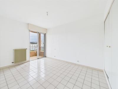 Appartement - 83 m² - 3 pièces
