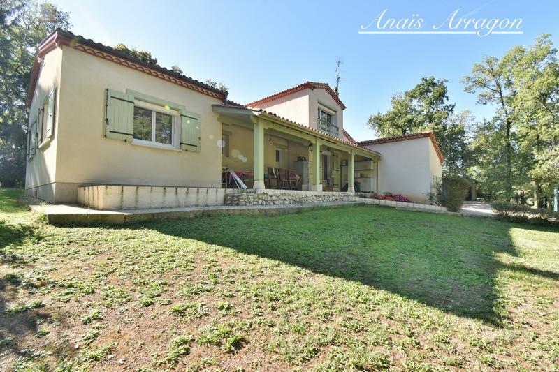 Propriété - 186 m² - 5 pièces