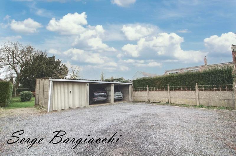 Maison - 336 m² - 12 pièces