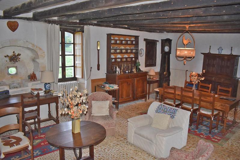 Maison - 213 m² - 8 pièces