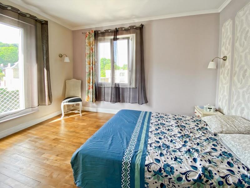 Maison - 186 m² - 7 pièces