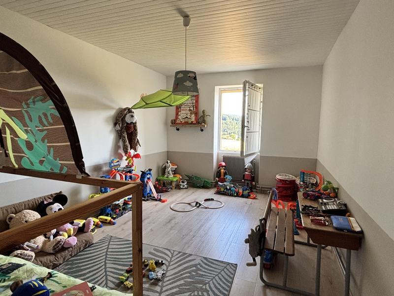 Maison - 220 m² - 8 pièces