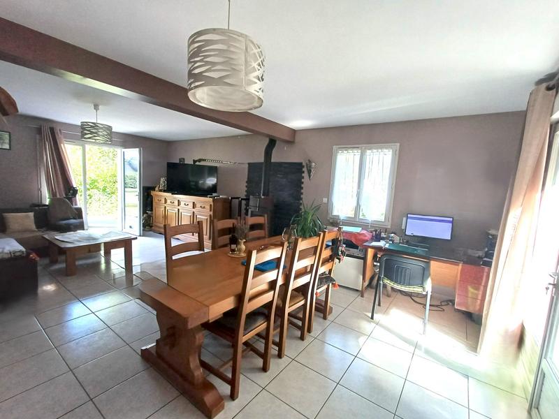 Maison traditionnelle - 140 m² - 7 pièces