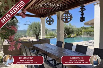 Villa - 180 m² - 5 pièces