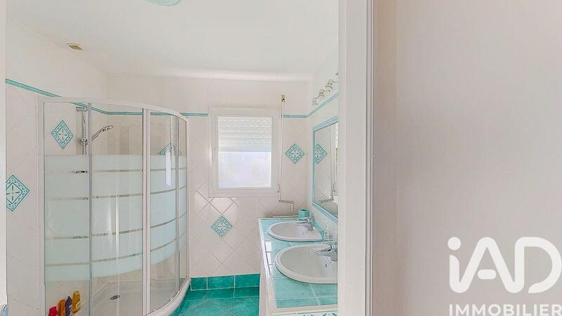 Maison - 185 m² - 7 pièces