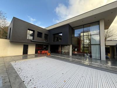 Propriété - 307 m² - 8 pièces