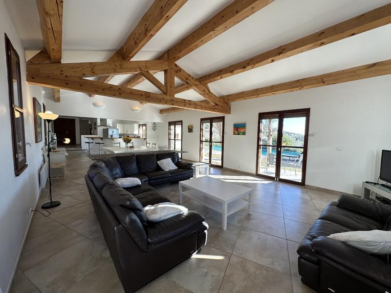 Villa - 245 m² - 8 pièces