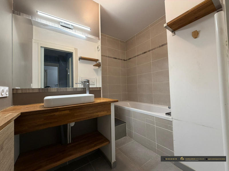 Appartement - 65 m² - 3 pièces