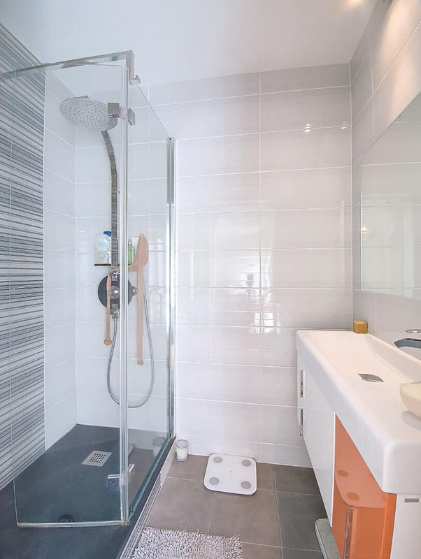 Maison - 167 m² - 8 pièces