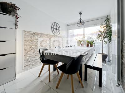 Maison - 105 m² - 7 pièces