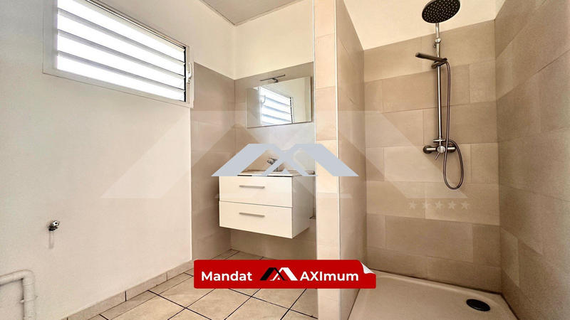 Maison traditionnelle - 62 m² - 4 pièces