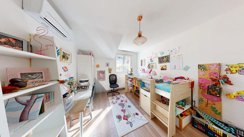 Appartement - 75 m² - 4 pièces