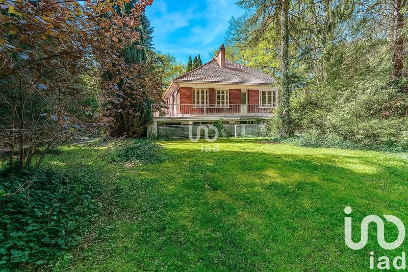 Maison - 190 m² - 9 pièces