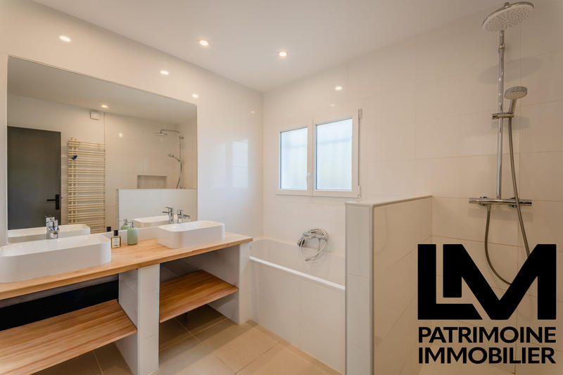 Villa - 195 m² - 7 pièces