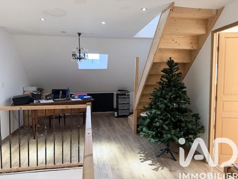 Maison - 200 m² - 5 pièces