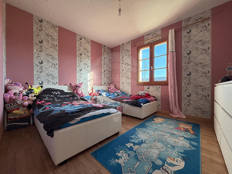 Maison - 93 m² - 5 pièces