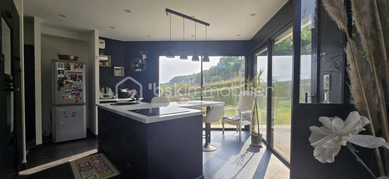 Maison - 165 m² - 6 pièces