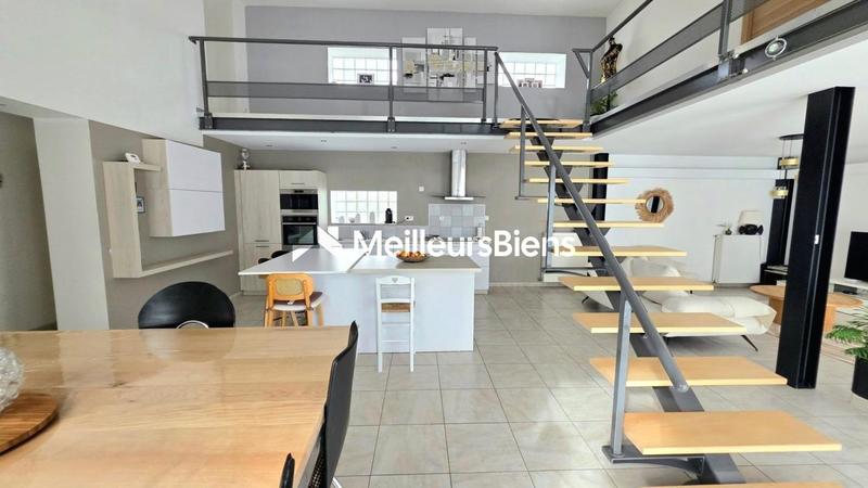 Maison - 150 m² - 4 pièces