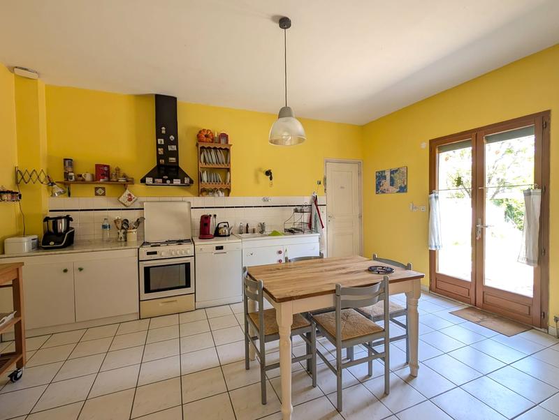 Maison traditionnelle - 200 m² - 8 pièces