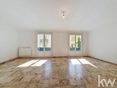 Appartement - 100 m² - 4 pièces