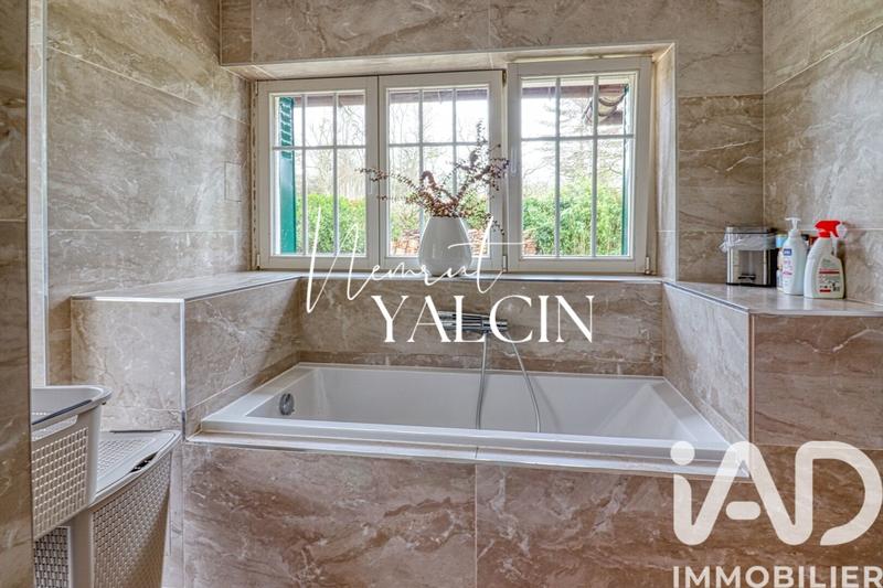 Maison - 195 m² - 7 pièces