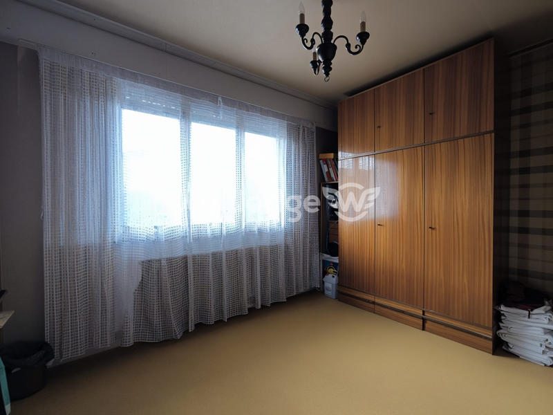 Maison - 231 m² - 7 pièces