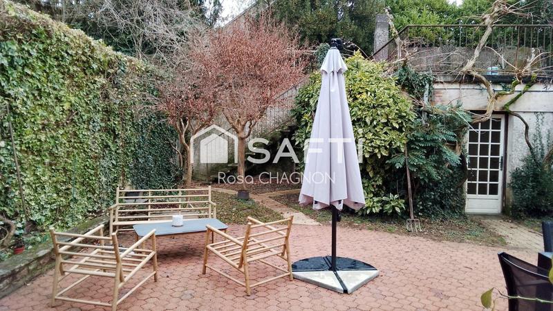 Maison - 269 m² - 8 pièces